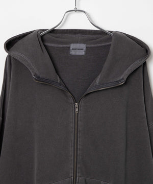 カーキ モデル：161cm L着用