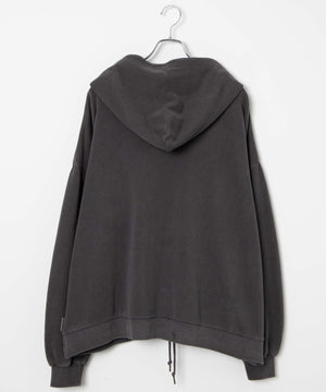 カーキ モデル：161cm L着用