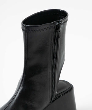 バルキーヒールブーツサンダル