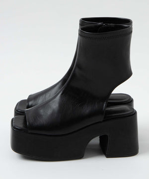 バルキーヒールブーツサンダル