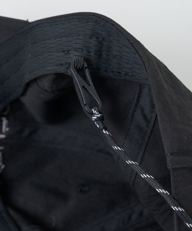 コード付刺繍キャップ