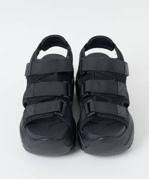 ボリュームスニーカースポーツサンダル