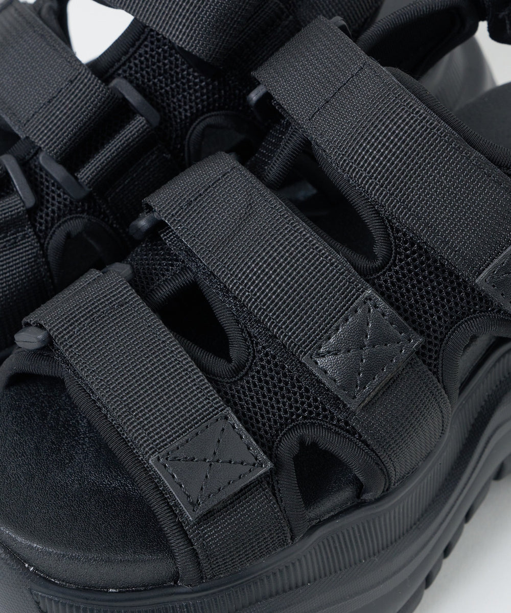 ボリュームスニーカースポーツサンダル