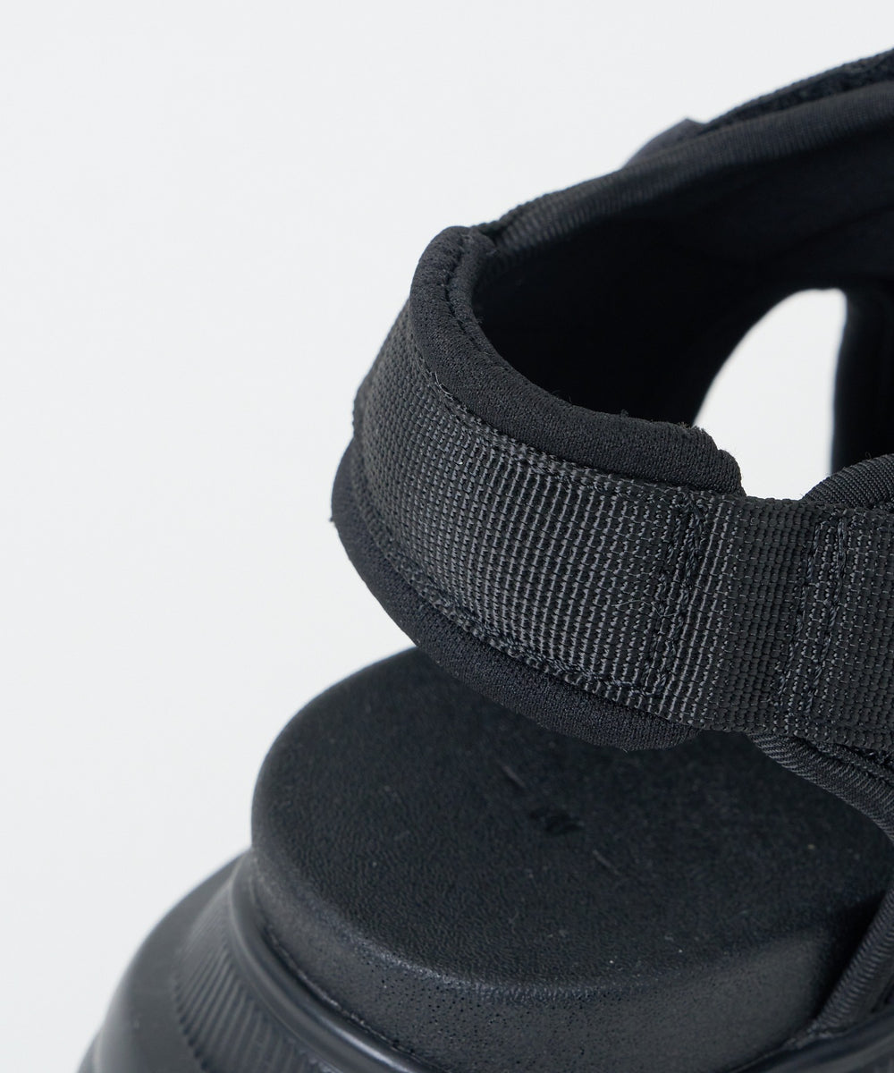 ボリュームスニーカースポーツサンダル