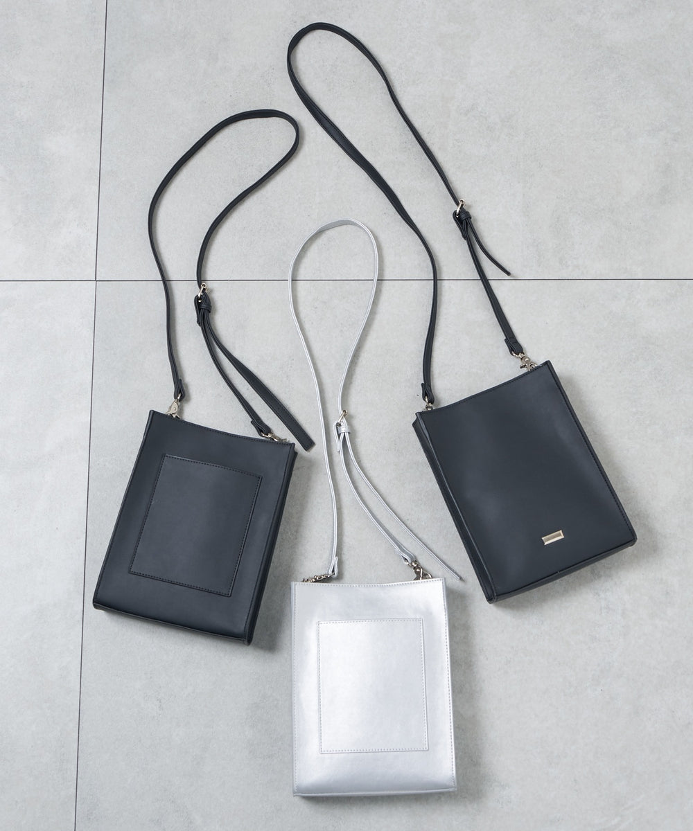 レザータッチスクエアショルダー