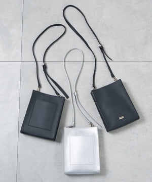 レザータッチスクエアショルダー