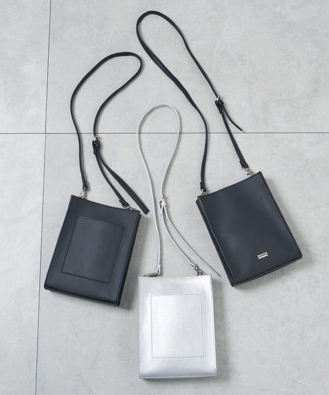 レザータッチスクエアショルダー