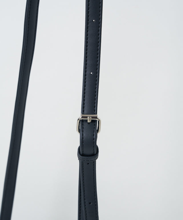 レザータッチスクエアショルダー