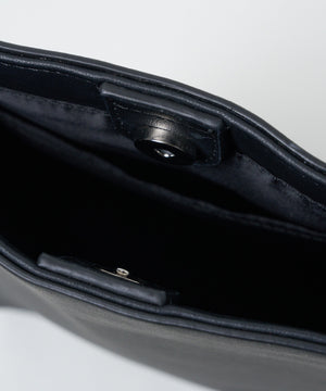 レザータッチスクエアショルダー