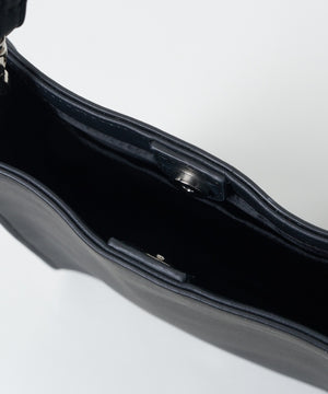 レザータッチスクエアショルダー