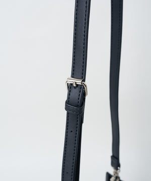 レザータッチスクエアショルダー