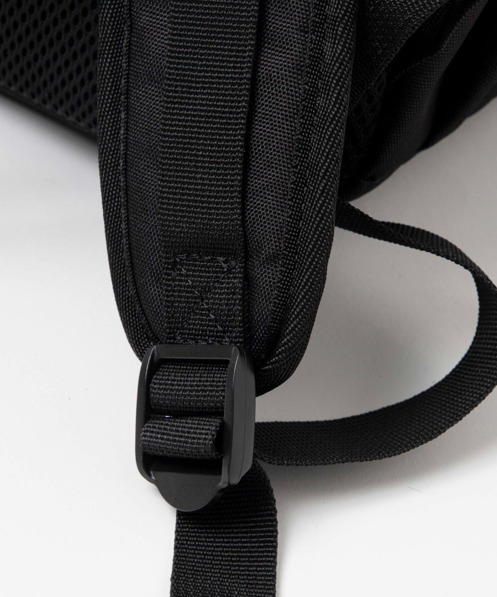 アクティブデイリーユースバックパック