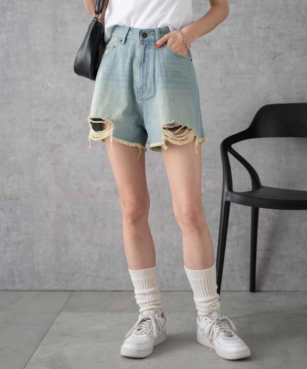 デニム淡色　モデル:161cm M着用