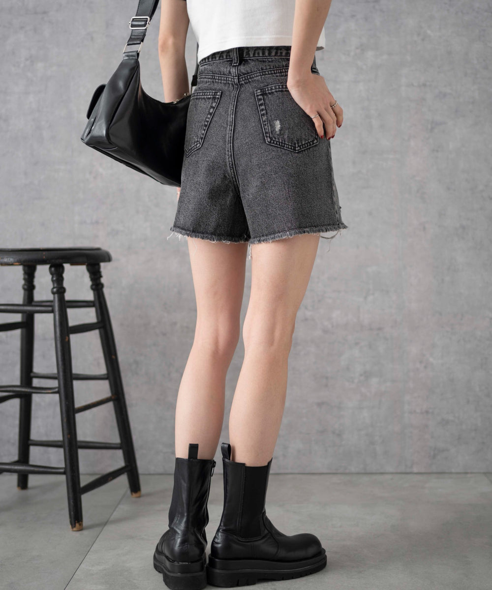 ブラックその他　モデル:161cm M着用