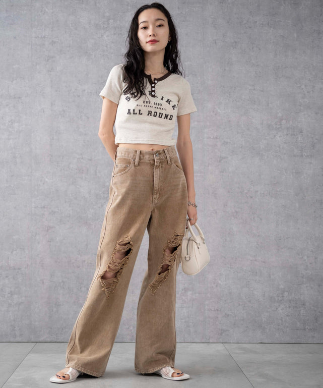 ベージュ　モデル:161cm M着用