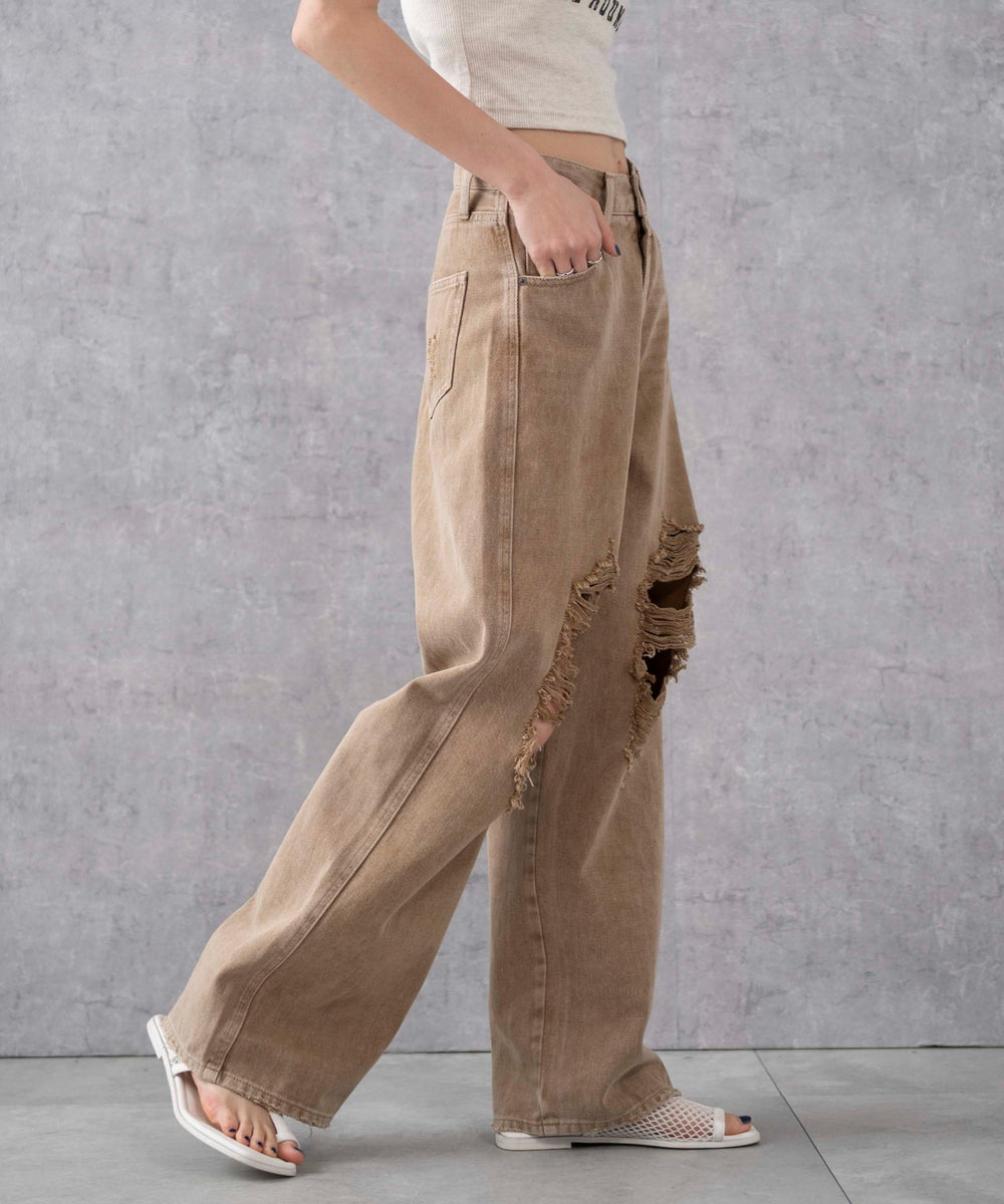 ベージュ　モデル:161cm M着用