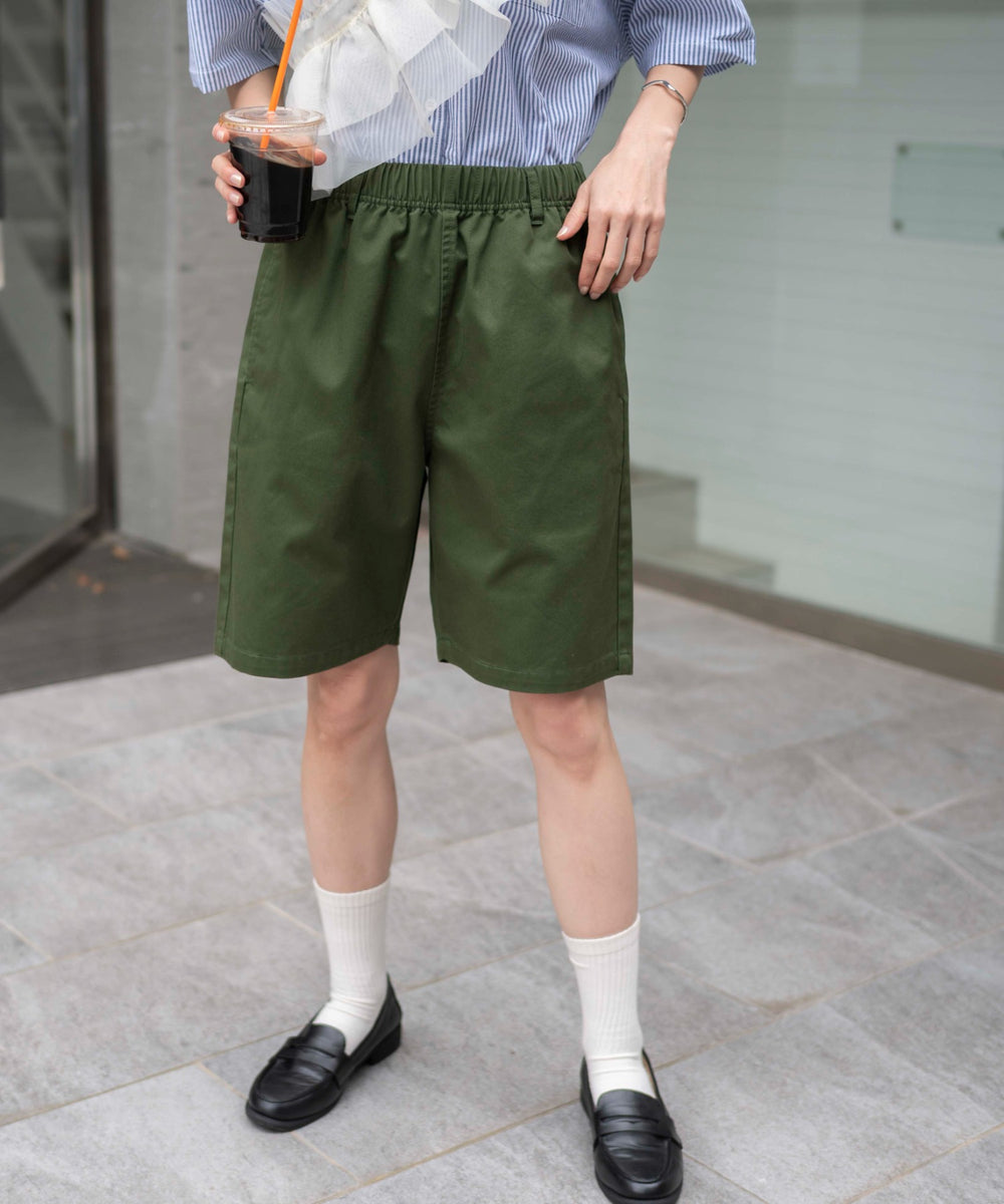 オリーブ  モデル：161cm S着用