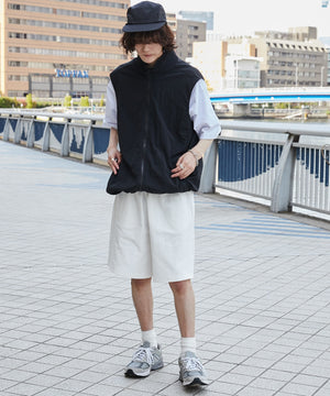 ホワイト モデル：173cm L着用