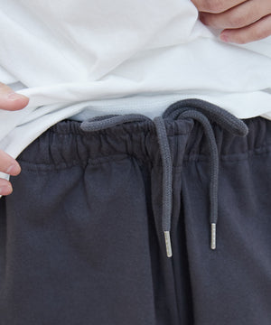 ホワイト モデル：175㎝ L着用