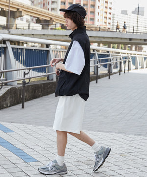 ホワイト モデル：173cm L着用