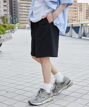 ブラック モデル：173cm L着用