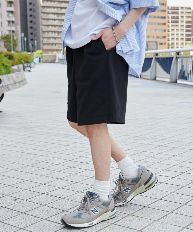 ブラック モデル：173cm L着用