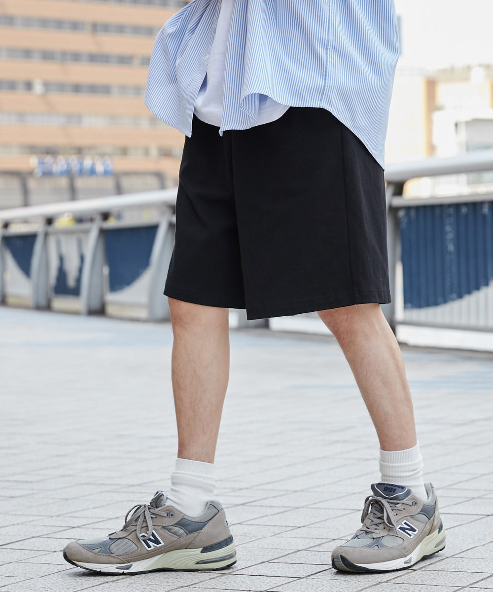 ブラック モデル：173cm L着用