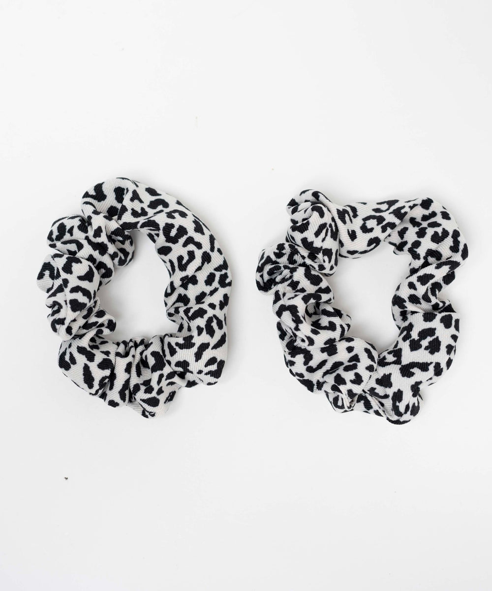 柄4（レオパードオフホワイト）