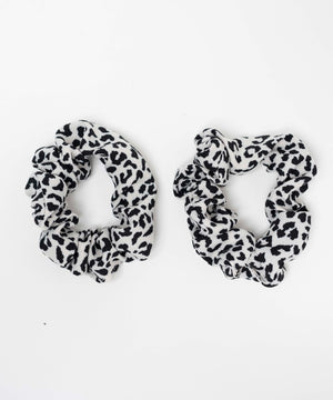 柄4（レオパードオフホワイト）