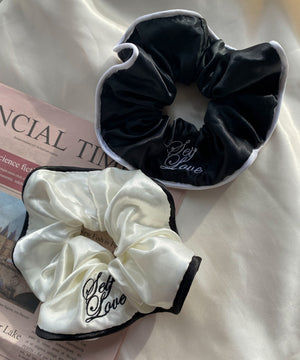 LBIGロゴ刺繍シュシュ