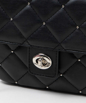 スタッズ付きキルティングショルダー