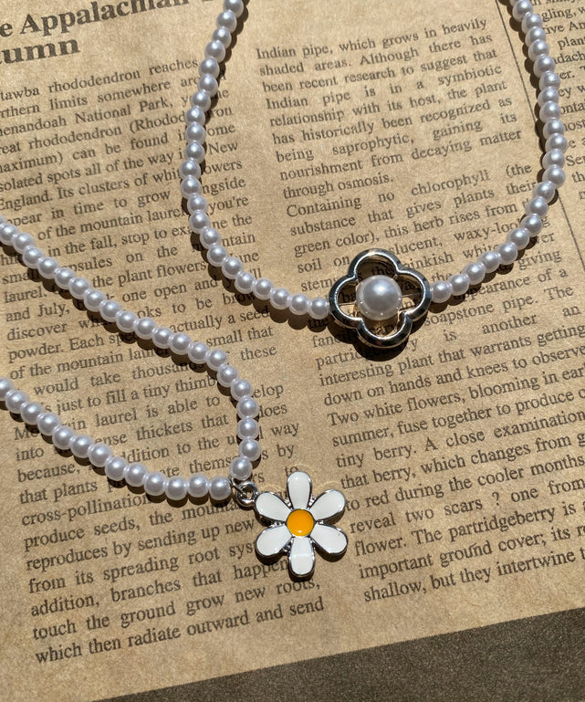 Lフラワーモチーフパールネックレス