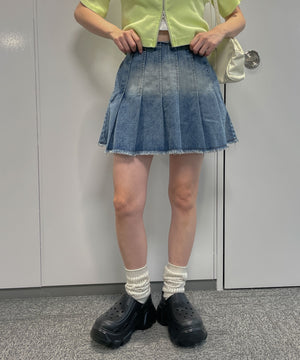 デニム淡色加工　モデル:155cm F着用