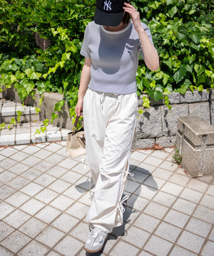 オフホワイト モデル：155cm M着用