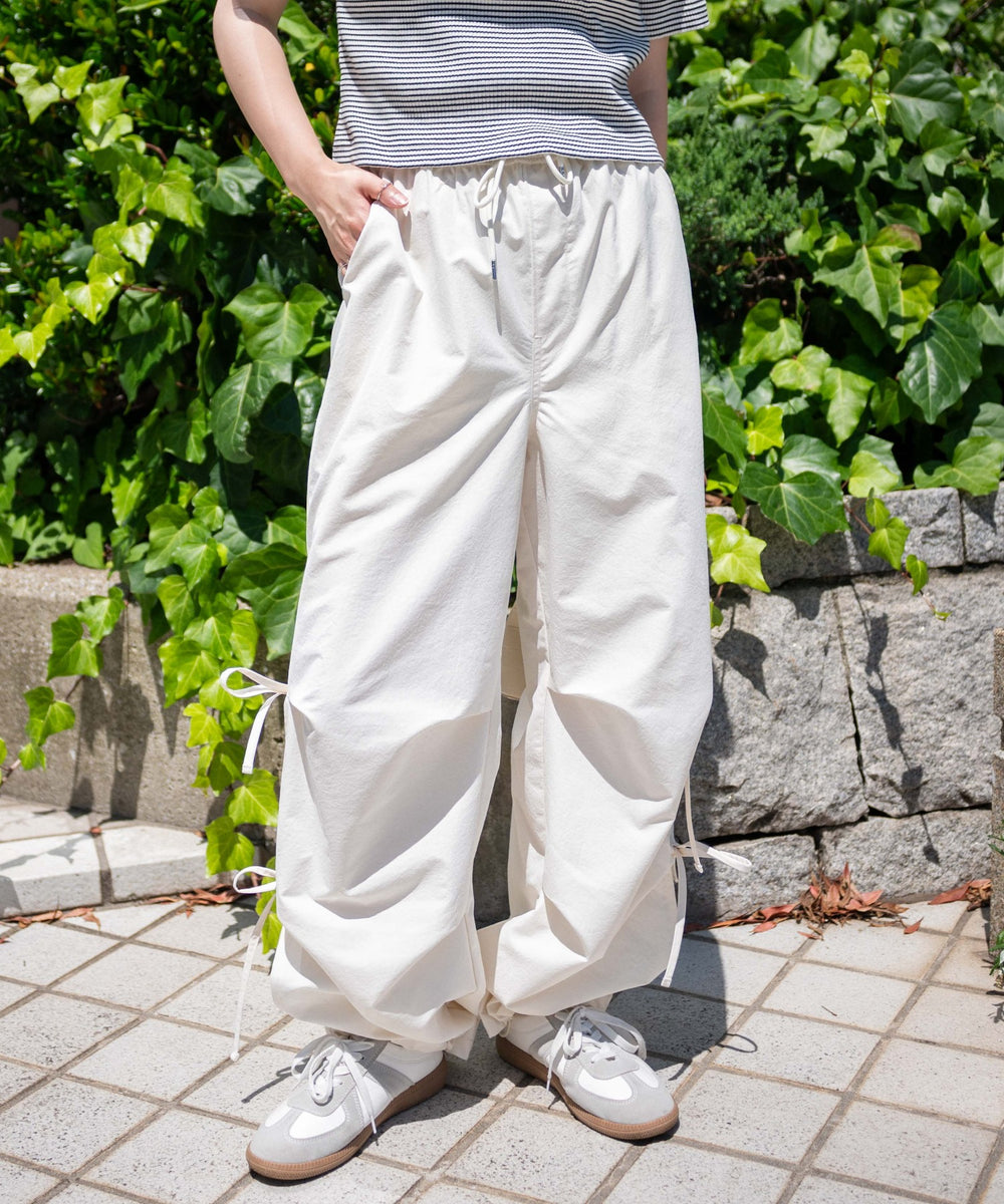 オフホワイト モデル：155cm M着用