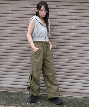 オリーブ モデル：159cm M着用