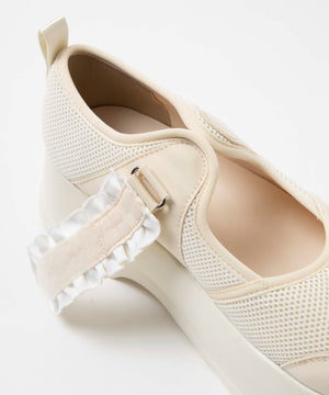 フリルベルクロシューズ