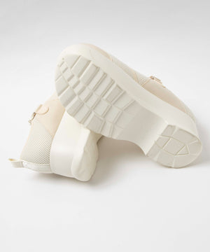 フリルベルクロシューズ