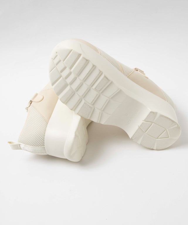 フリルベルクロシューズ