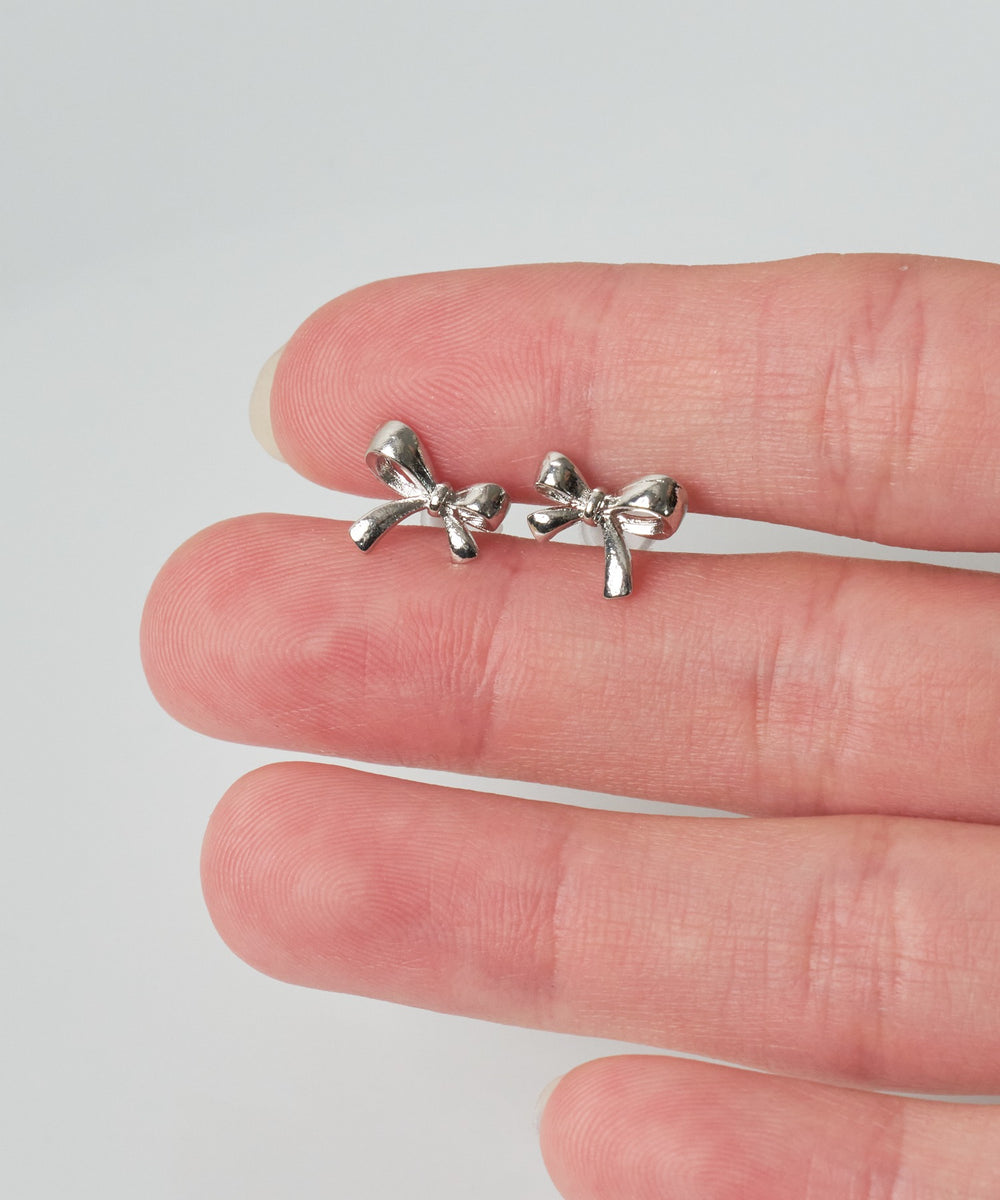 Lモチーフピアス