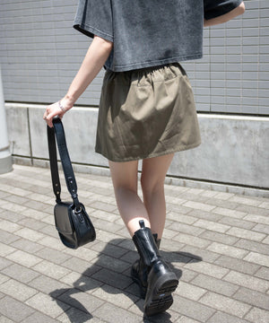 カーキ　モデル:155cm F着用