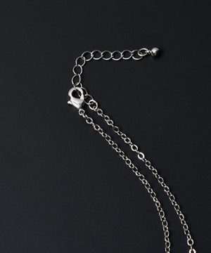 M立体モチーフ3連ネックレス