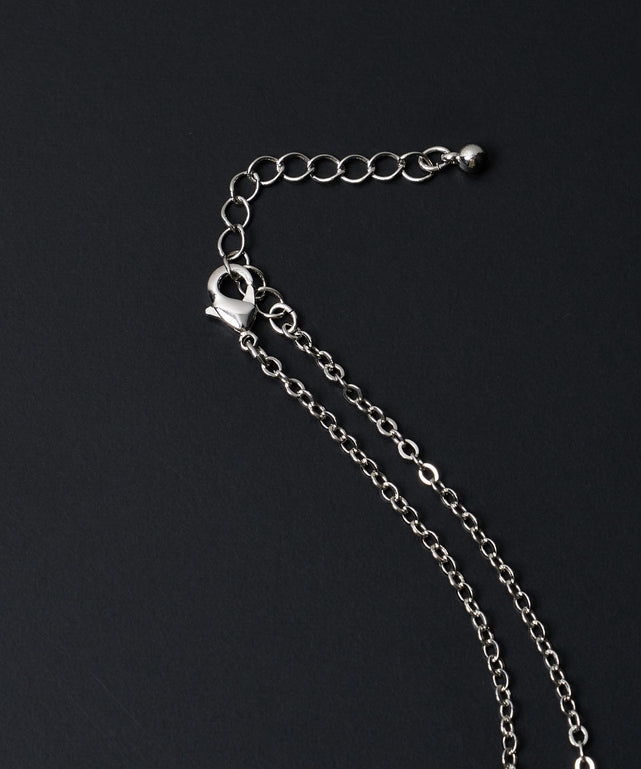 M立体モチーフ3連ネックレス