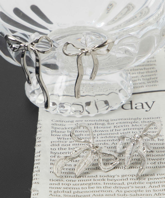 Lメタルリボンピアス