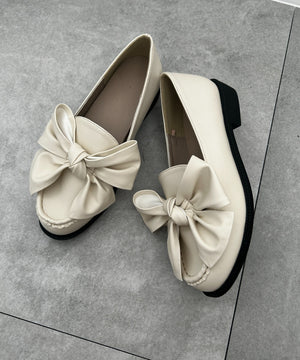 ホワイトアイボリー