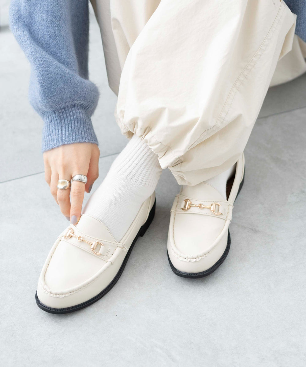 ホワイトアイボリー