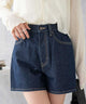 台形デニムショートパンツ/デニム濃色(インディゴ濃)　モデル:161cm M着用