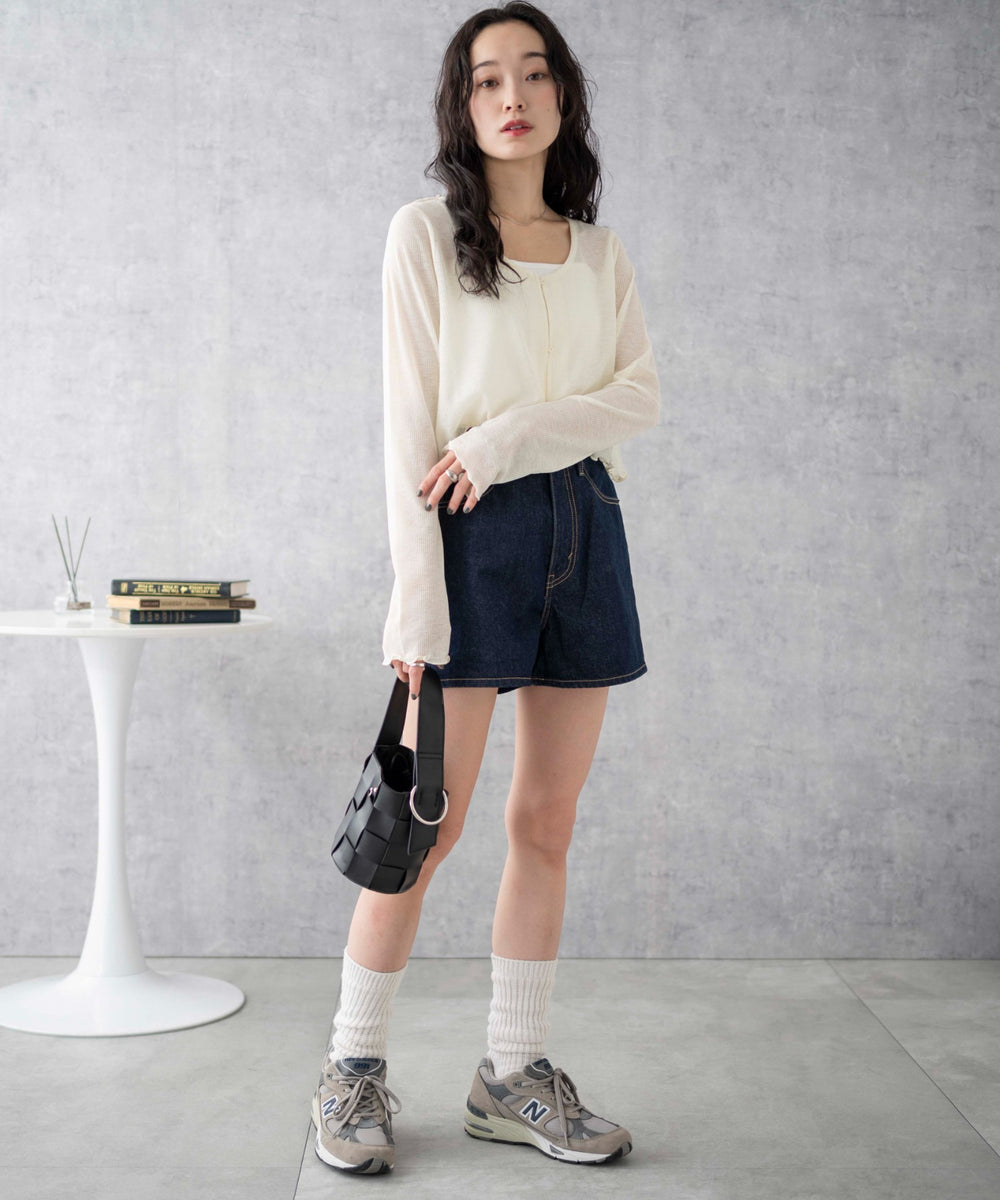 デニム濃色(インディゴ濃)　モデル:161cm M着用