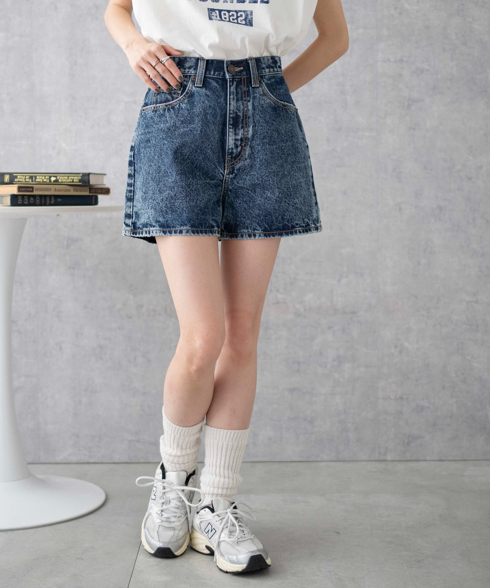 デニム中濃加工色(インディゴケミカル)　モデル:161cm M着用