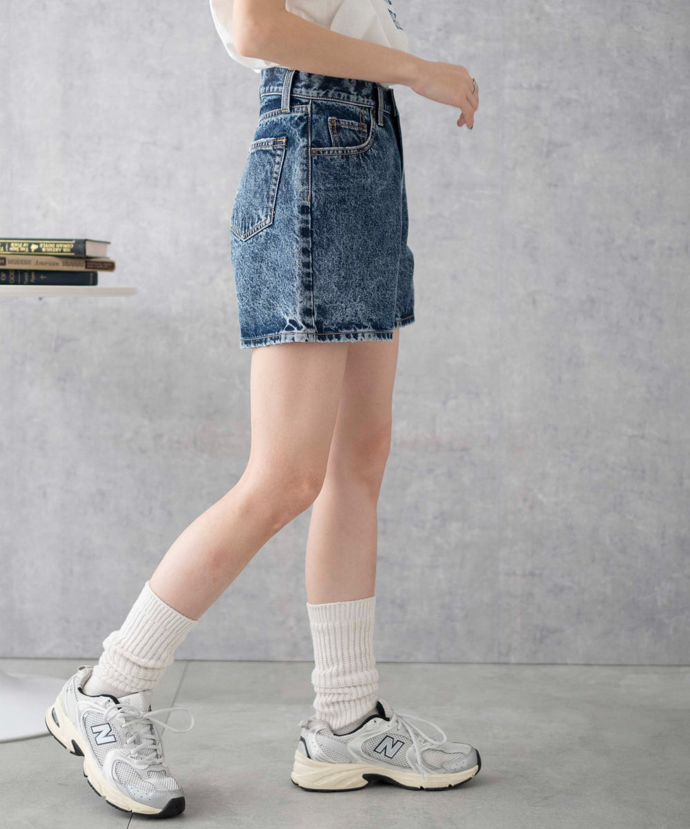 デニム中濃加工色(インディゴケミカル)　モデル:161cm M着用